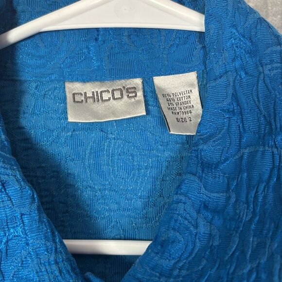 Chicos Blue Rose Pattern Full Button Up Collared Top Blouse Jacket Size 2 - Picture 2 of 10